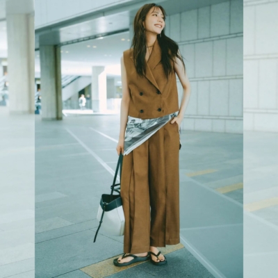 シンプル服が秋めく【スカーフ】簡単テクニック5選！