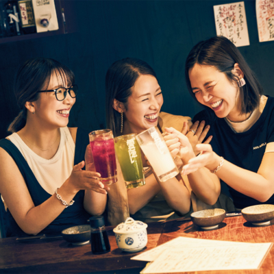 【ママ友とお出かけ】ゆるパンツでも“特別感あるオシャレ”の楽しみ方って？