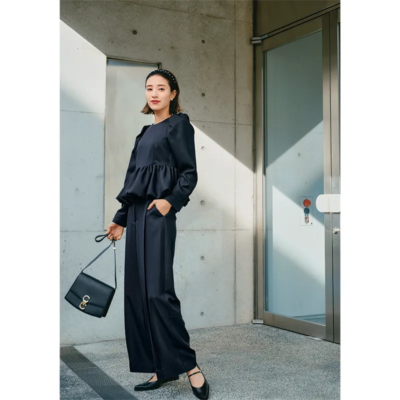 【お宮参りママ】に着痩せるセットアップ！ペプラムトップスは産後に活躍