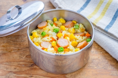 ぐっち夫婦　レンジでガツンと一品完結「カレーピラフ弁当」