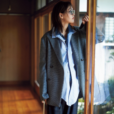 【人気のCFCLも】着こなしの幅が広がる「重ね着オシャレ」の楽しみ方！