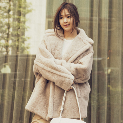 【テディベアコート】名品ベージュは“ミディ丈”が新鮮！大人カジュアルにマッチ