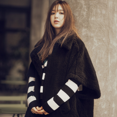 軽くて走れる『テディベアのケープ』が新名品！羽織るだけで上半身映え◎