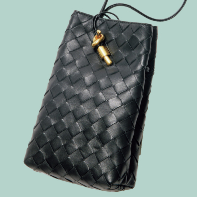 お出かけコーデを格上げする「オシャレ小物」3選！バッグからアクセサリーまで