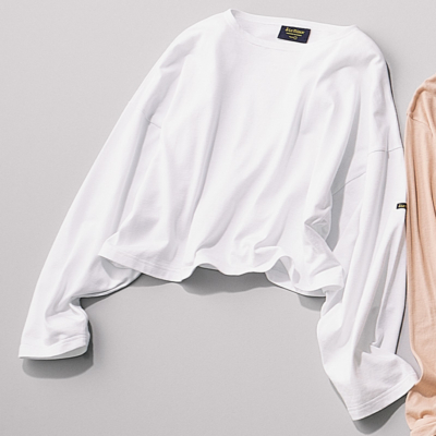 ウエストインせずキマる『短丈ロンT』が万能！体形カバーにも効果的