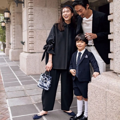 【七五三コーデ】ママの黒コーデは主役ブラウスでハレの日ムードに！