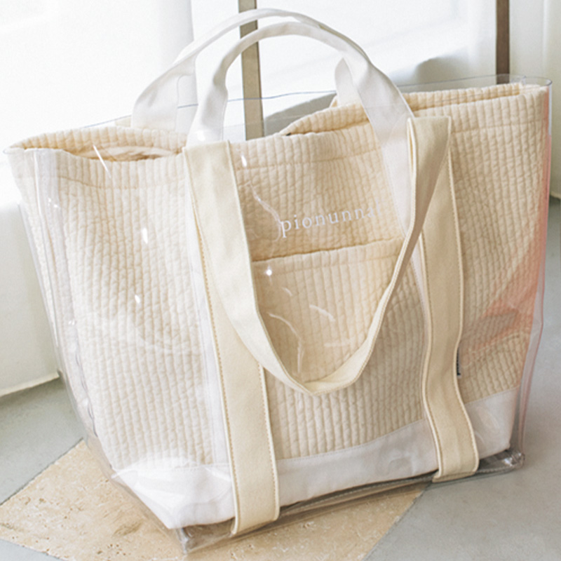 【ピオヌンナル】から新作「PVCトート」が登場！雨の日や子連れお出かけに大活躍