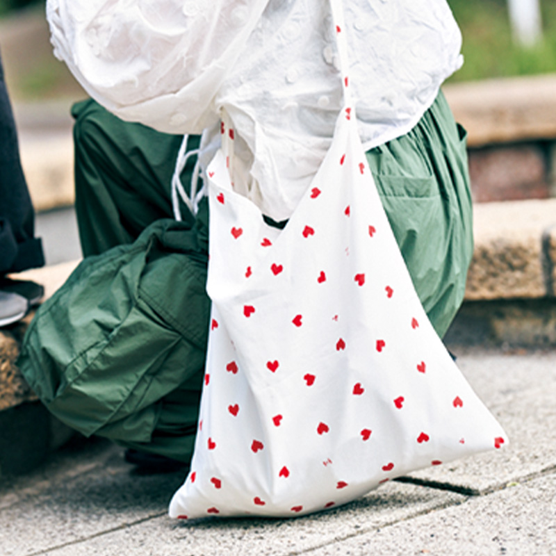 ANYWHERE PRODUCTSのバッグ