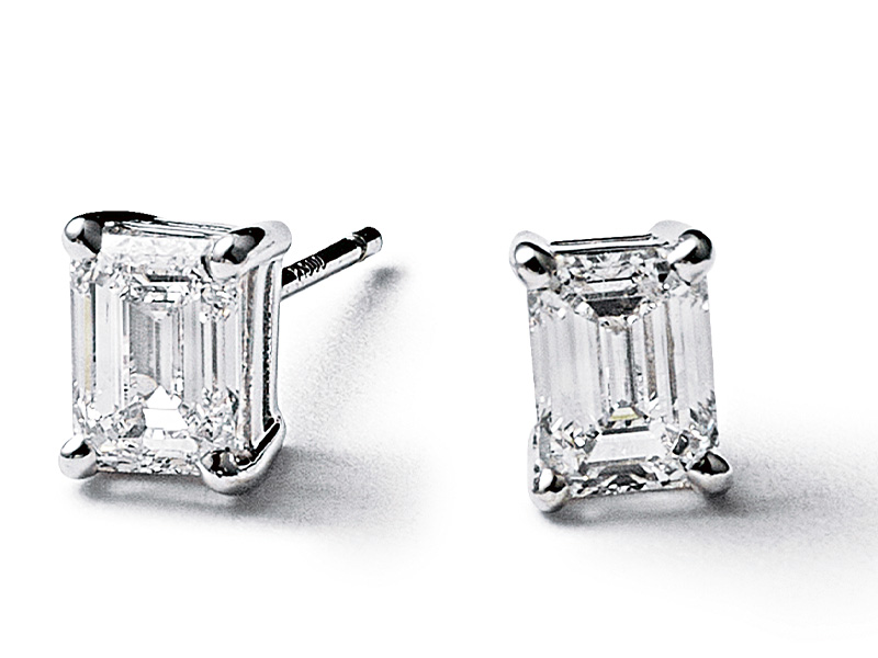 ケンジストンダイヤモンズのピアス