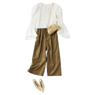 【ブラウス、パンツ】定番アイテムにカーキ投入で今年っぽい秋コーデに！