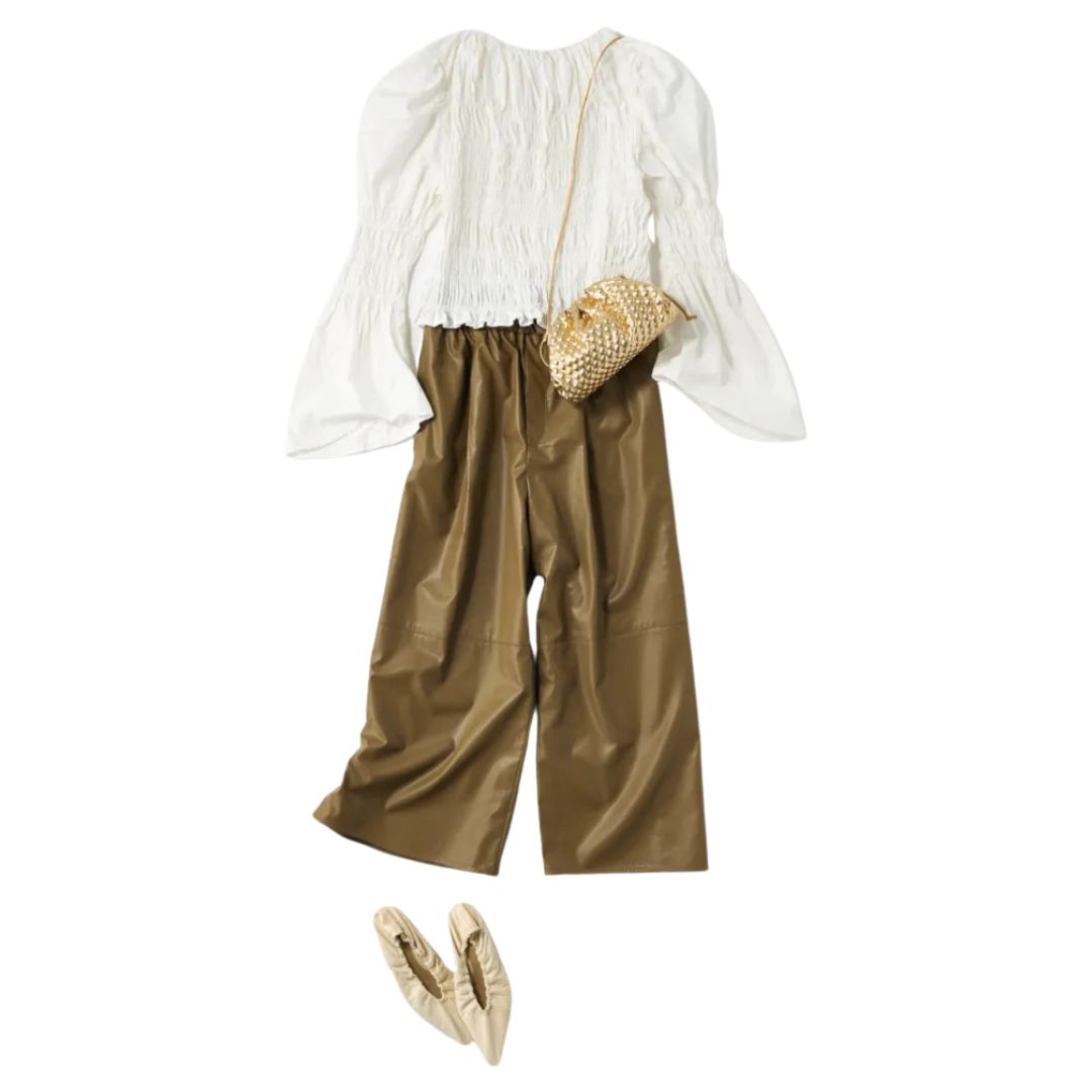 【ブラウス、パンツ】定番アイテムにカーキ投入で今年っぽい秋コーデに！