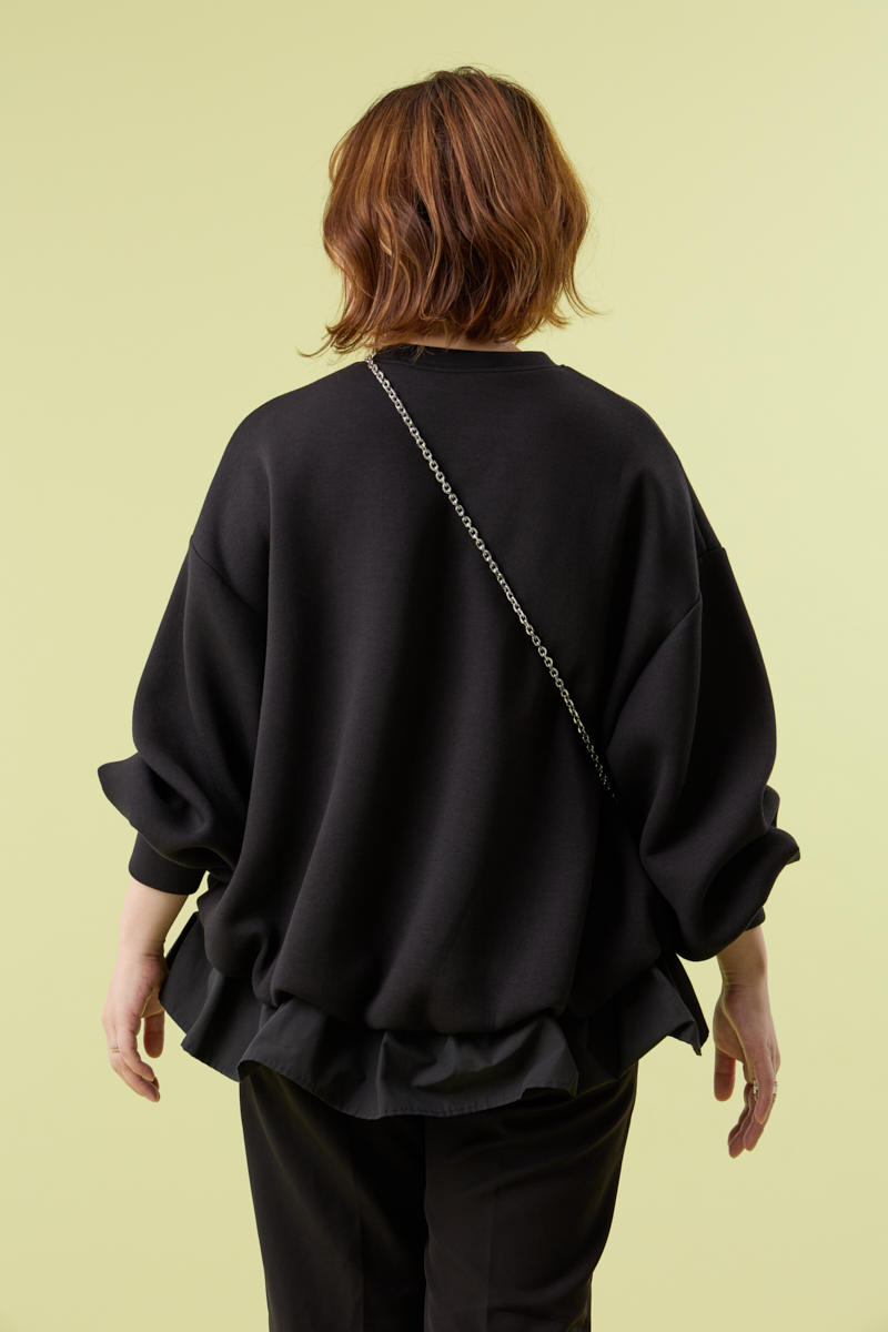 クラウドチームVERY田中ひとみの[THREE SQUARE]モチモチフリルプルオーバーコーデ