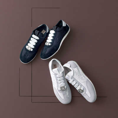 やっぱり上品で甘い人に刺さる！ロジェ ヴィヴィエの【新作スニーカー】