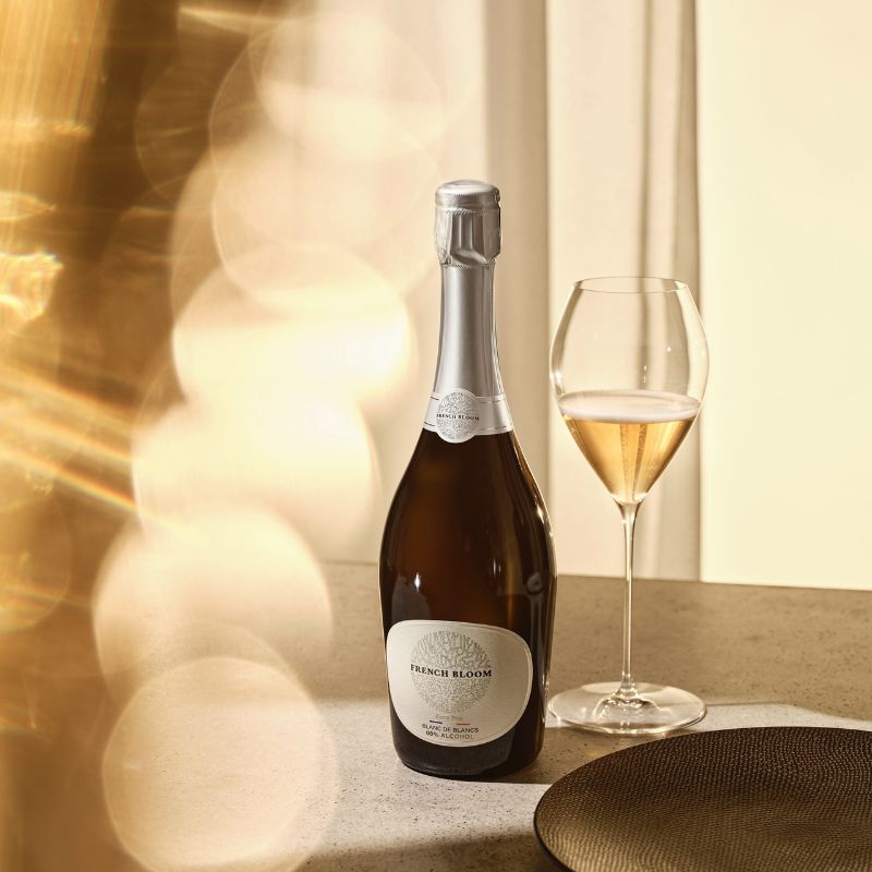 予算1万円ギフトにおすすめのFRENCH BLOOM 「エクストラ・ブリュット」が置かれた画像