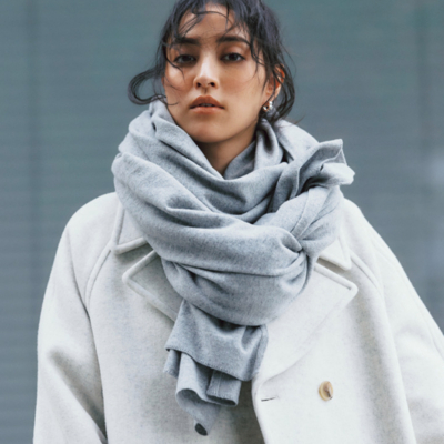こんなの探してた！巻くだけで華やぐ『大判ストール』は着回し力も抜群
