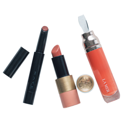 お仕事ママの『持ち歩きリップ』SNAP！鏡ナシで塗れて“即あか抜け顔になる”のって？