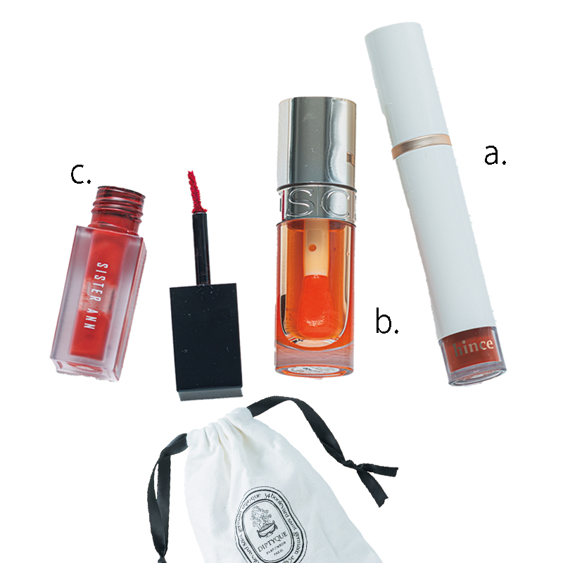 オレンジ&テラコッタカラーのリップ