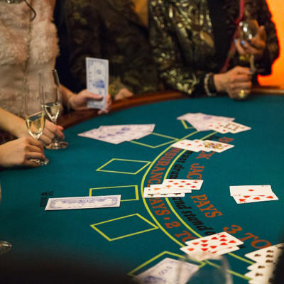 憧れの「小笠原伯爵邸」で開催する大人のクリスマスパーティ【ホリデーシーズン計画】