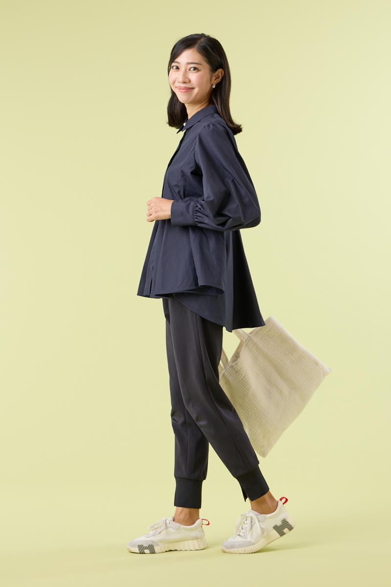 クラウドチームVERY青山美沙子の[THREE SQUARE]ペプラムフレアブラウスコーデ