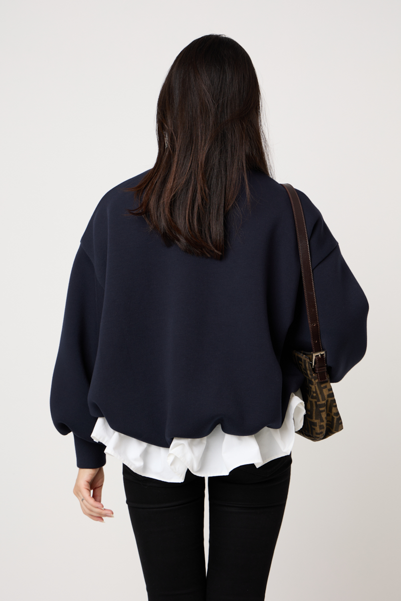 クラウドチームVERY開坂沙耶の[THREE SQUARE]モチモチフリルプルオーバーコーデ