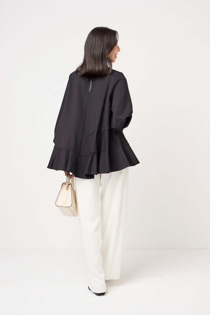 クラウドチームVERY青山美沙子のフレアボーダープルオーバーコーデ