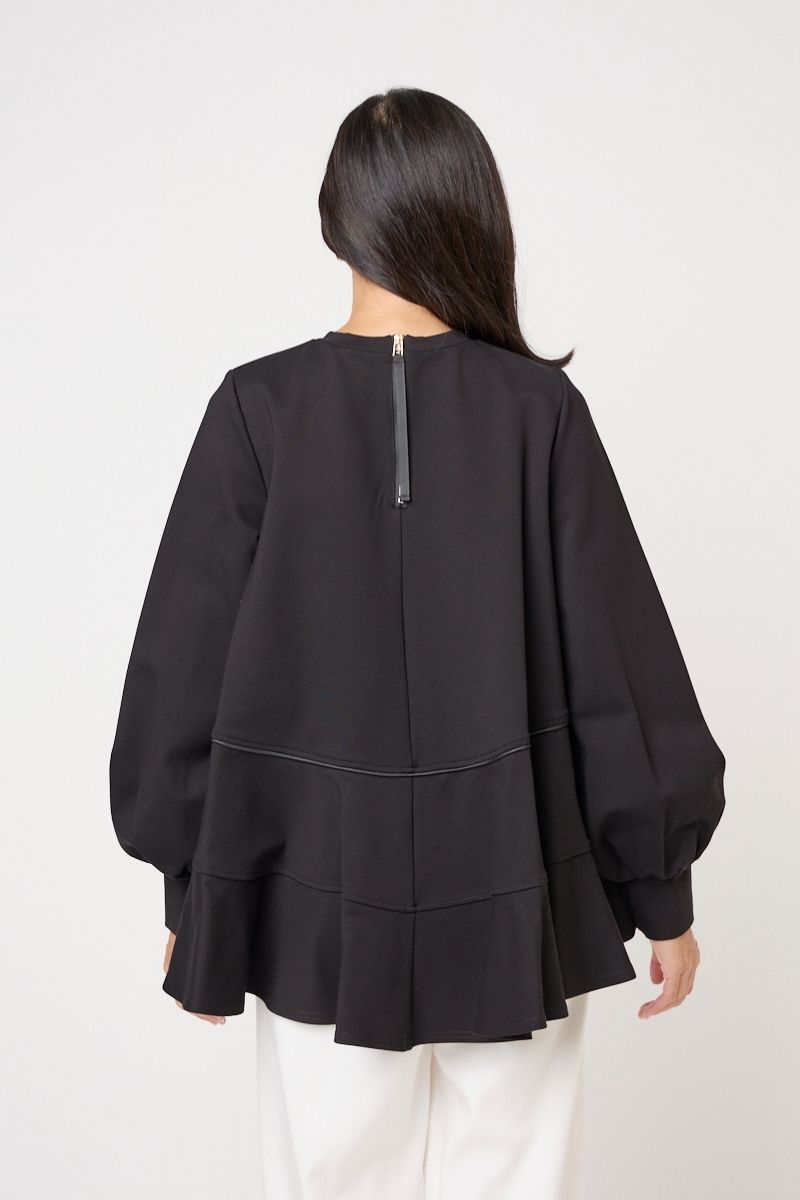 クラウドチームVERY青山美沙子のフレアボーダープルオーバーコーデ