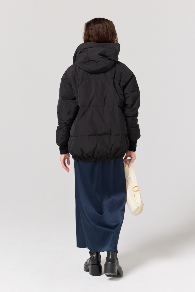 クラウドチームVERY田村まどかの[ALEGRE]オーバーサイズダウンコートきれいめコーデ