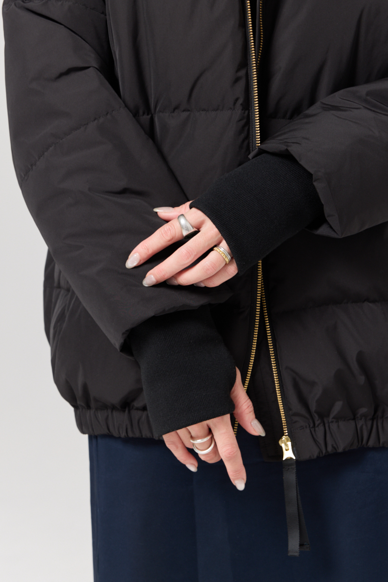 クラウドチームVERY田村まどかの[ALEGRE]オーバーサイズダウンコートきれいめコーデ