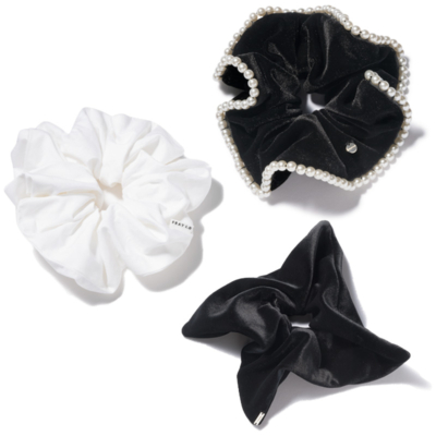 【ボブヘア】に“ちょい足し”で簡単に華やか！モノトーンママの『ヘアアクセ』4選