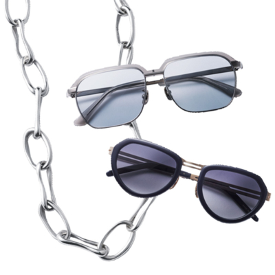 冬モノトーンが垢抜ける【サングラス×チェーンネックレス】の最旬バランス！