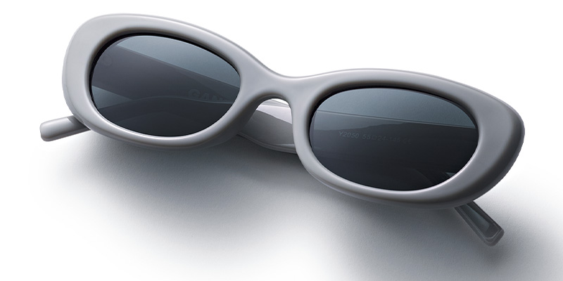 GENIEのナローシルエットのサングラス