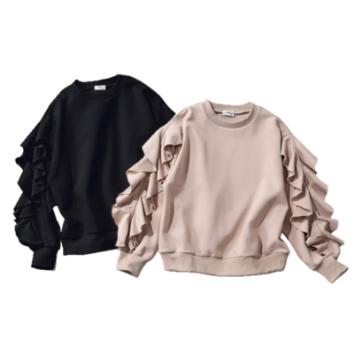 【スウェットでも上品】袖フリルでデニムがきれい見え