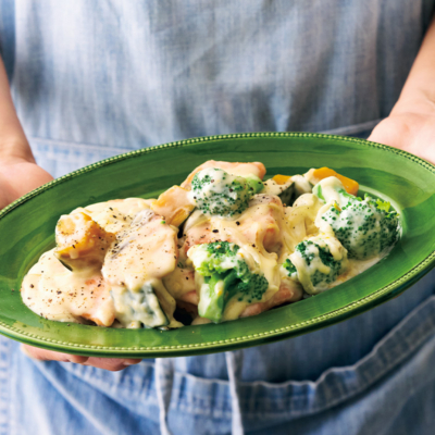 お刺身なら手軽◎子どもが“魚好き”になる『鮭』の洋風メニュー