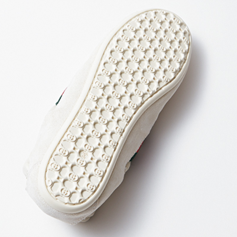 GGパターンがデザインされたソール