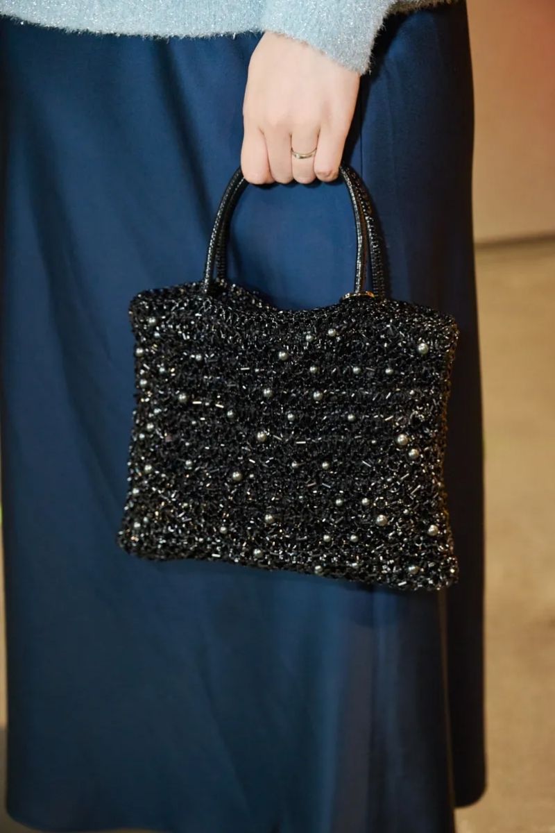 ANTEPRIMA『ペルラ グリッター』スクエアミディアムバッグ(パール付き)