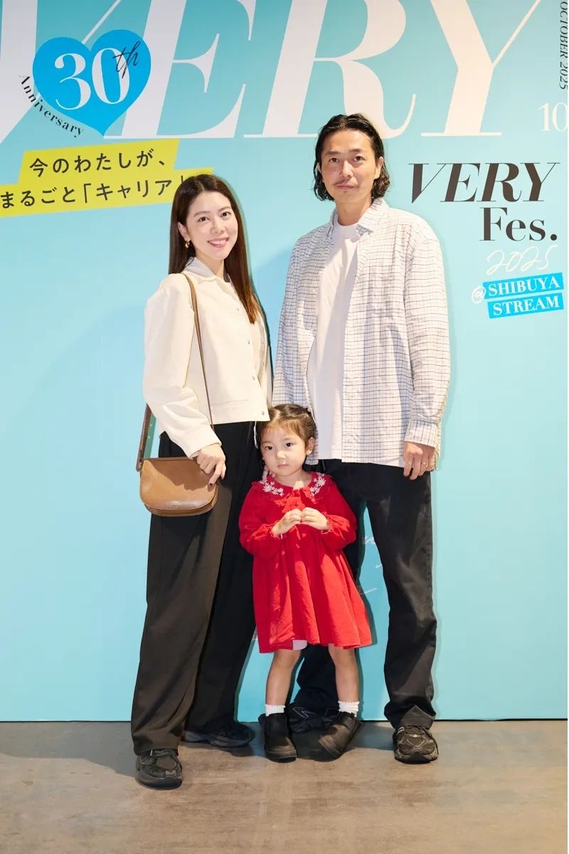 New Balance（UWRPD BLACK）を使ったキレイめカジュアルコーデ