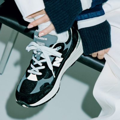 【辻元舞さん】スニーカー選びのポイントは？シンプルコーデこなれ見えにも注目