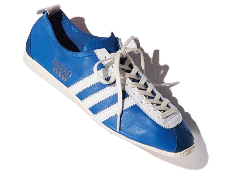 アディダス オリジナルスのブルーのスニーカー