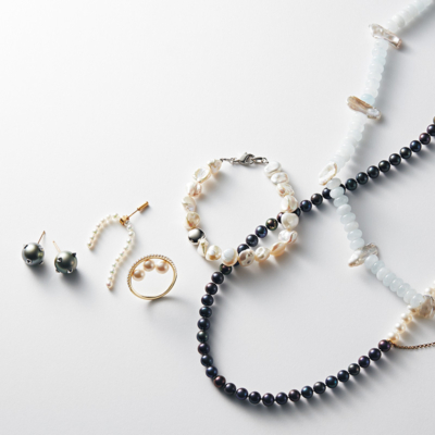 脱コンサバな【変化球パール】が今どき！冬のタートルコーデの洒落見えに◎