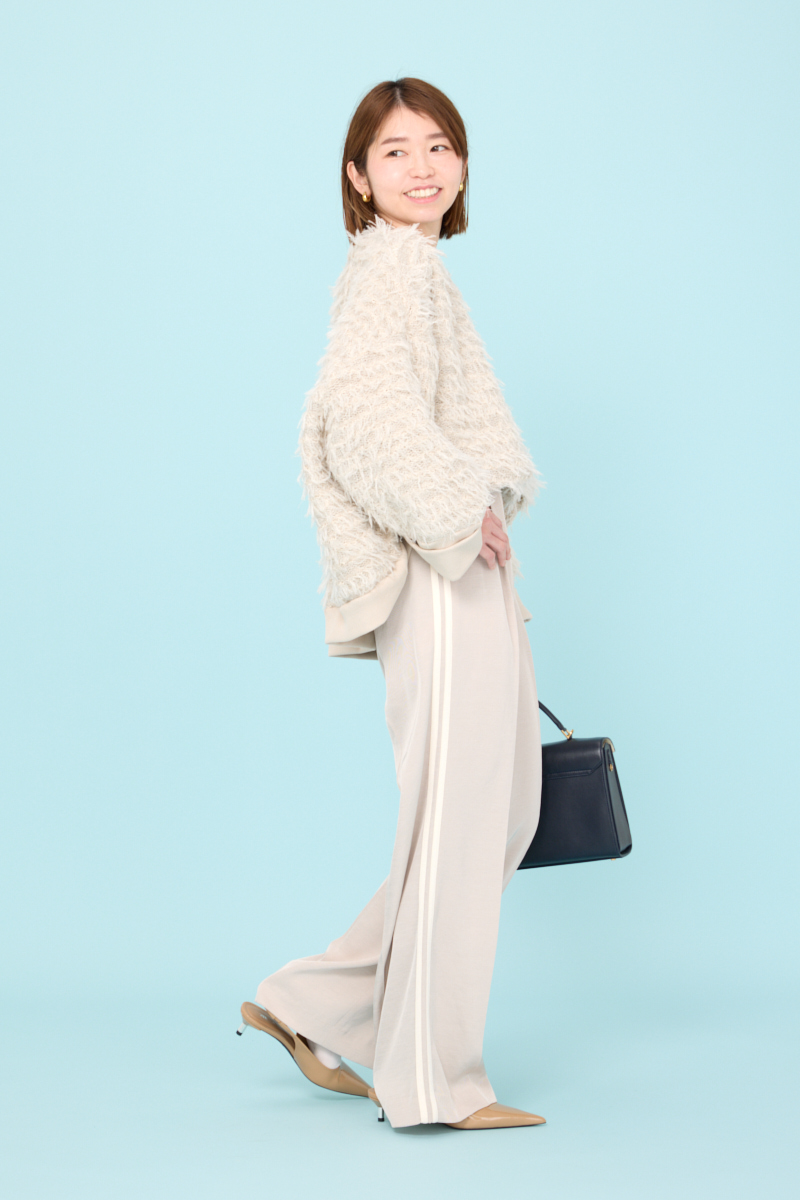 クラウドチーム山田絵梨のVERY[ALEGRE]シャギープルオーバーコーデ