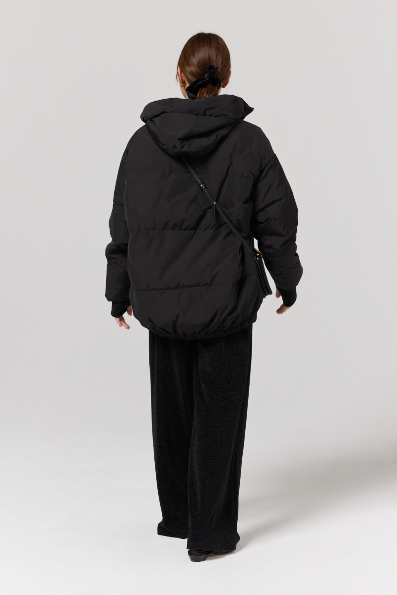 クラウドチームVERY竹内菜摘の[ALEGRE]オーバーサイズダウンコートきれいめコーデ