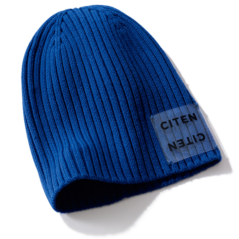 CITENのブルーのニットキャップ