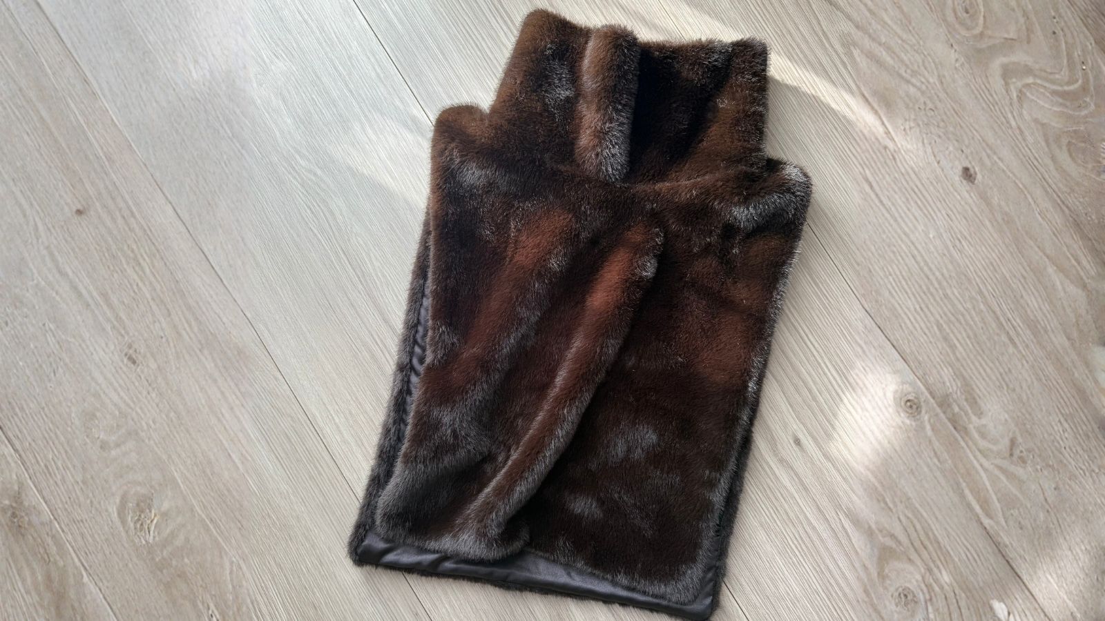 久しぶりの【ZARAとH&M】の満足度が高すぎ！エコファー小物購入レポ | VERY