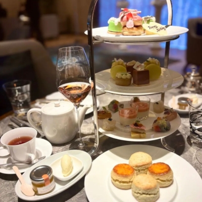 プレゼントも！「マリー・アントワネット by マノロブラニク アフタヌーンティー」2026年1/30まで