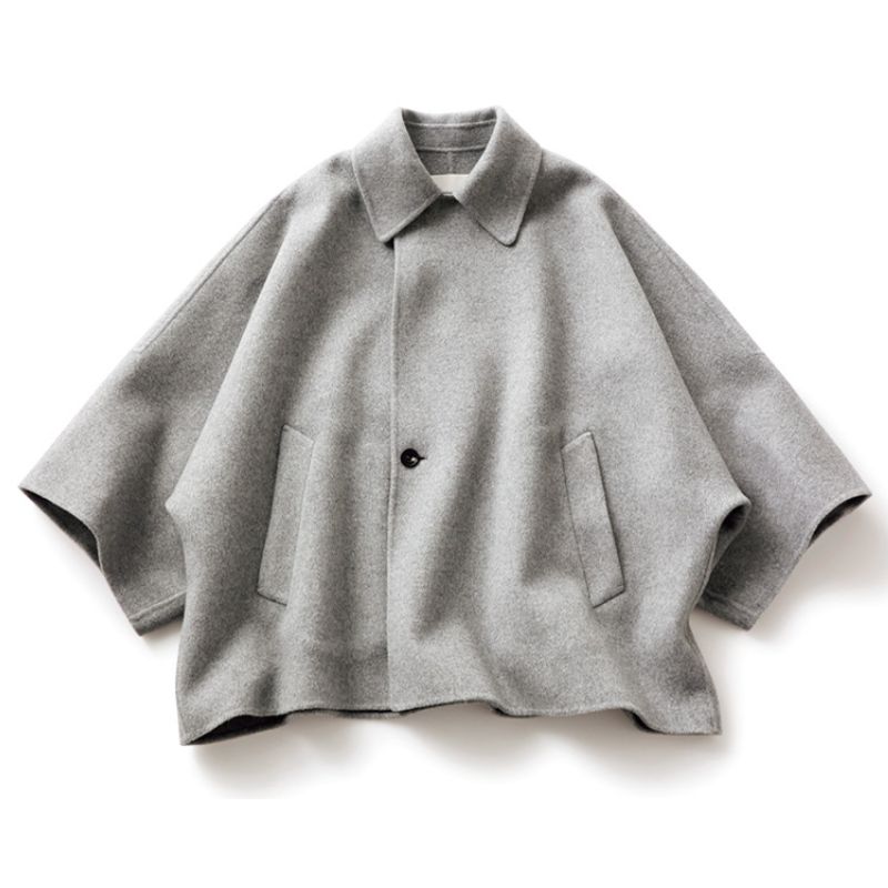 冬旅行におすすめのポンチョコート（デパリエ）の置き画