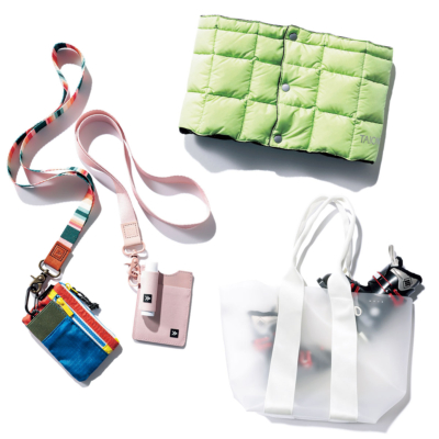 冬から春の【アウトドア小物】は“派手可愛い”の宝庫！バッグから防寒アイテムまで