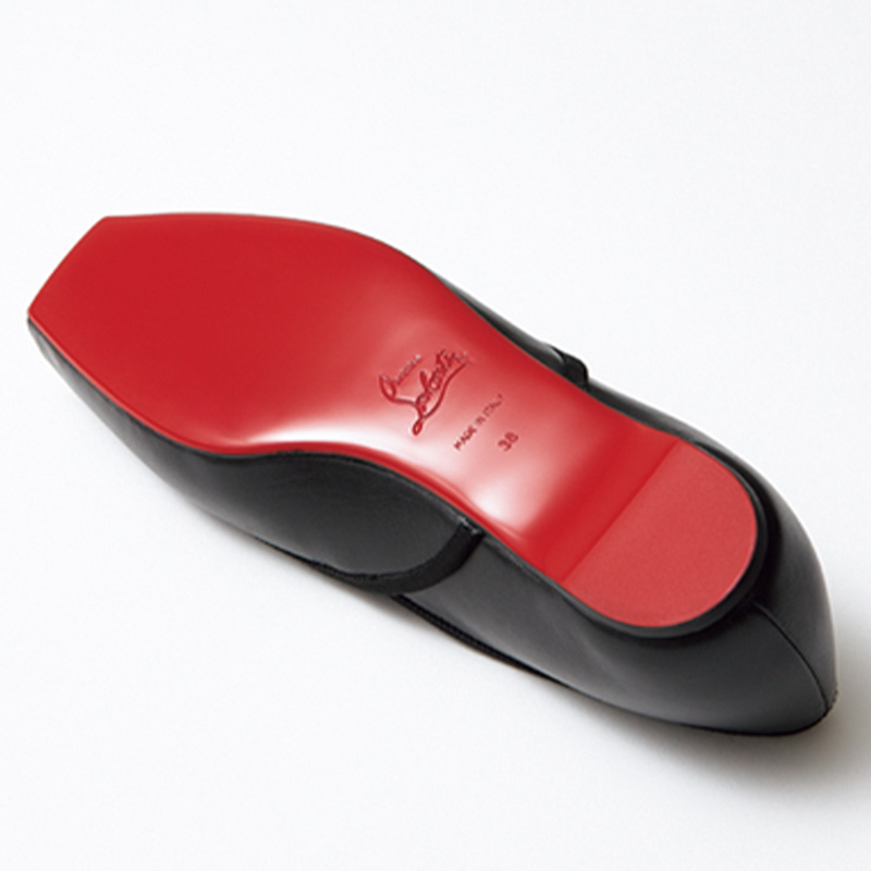 クリスチャンルブタンを象徴するレッドソール