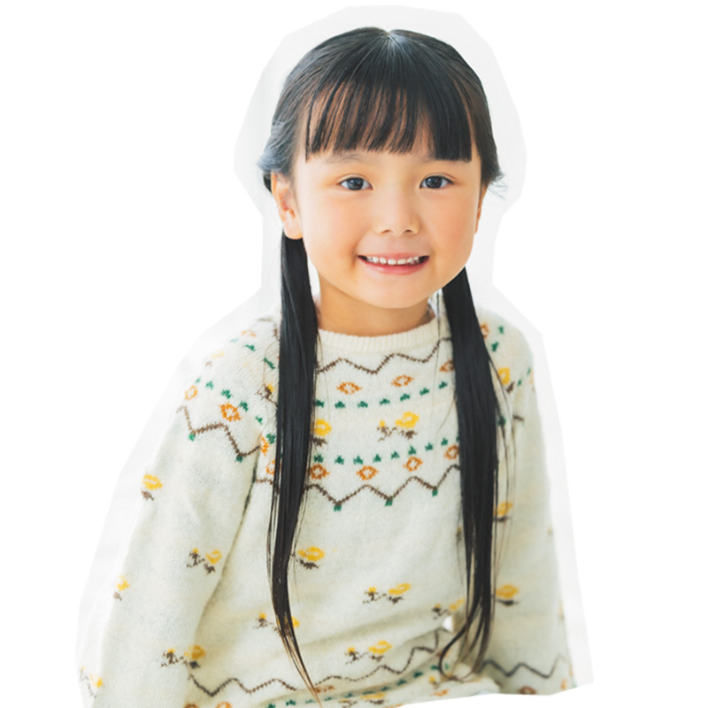 編み込み風のツインテールをした女の子