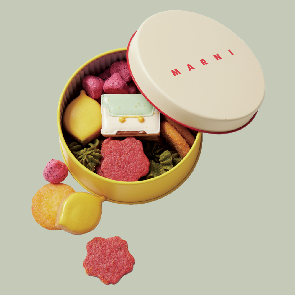 マルニ カフェのクッキー缶