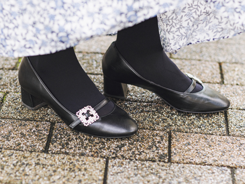 太めのローヒールは息子を抱っこしても抜群の安定感